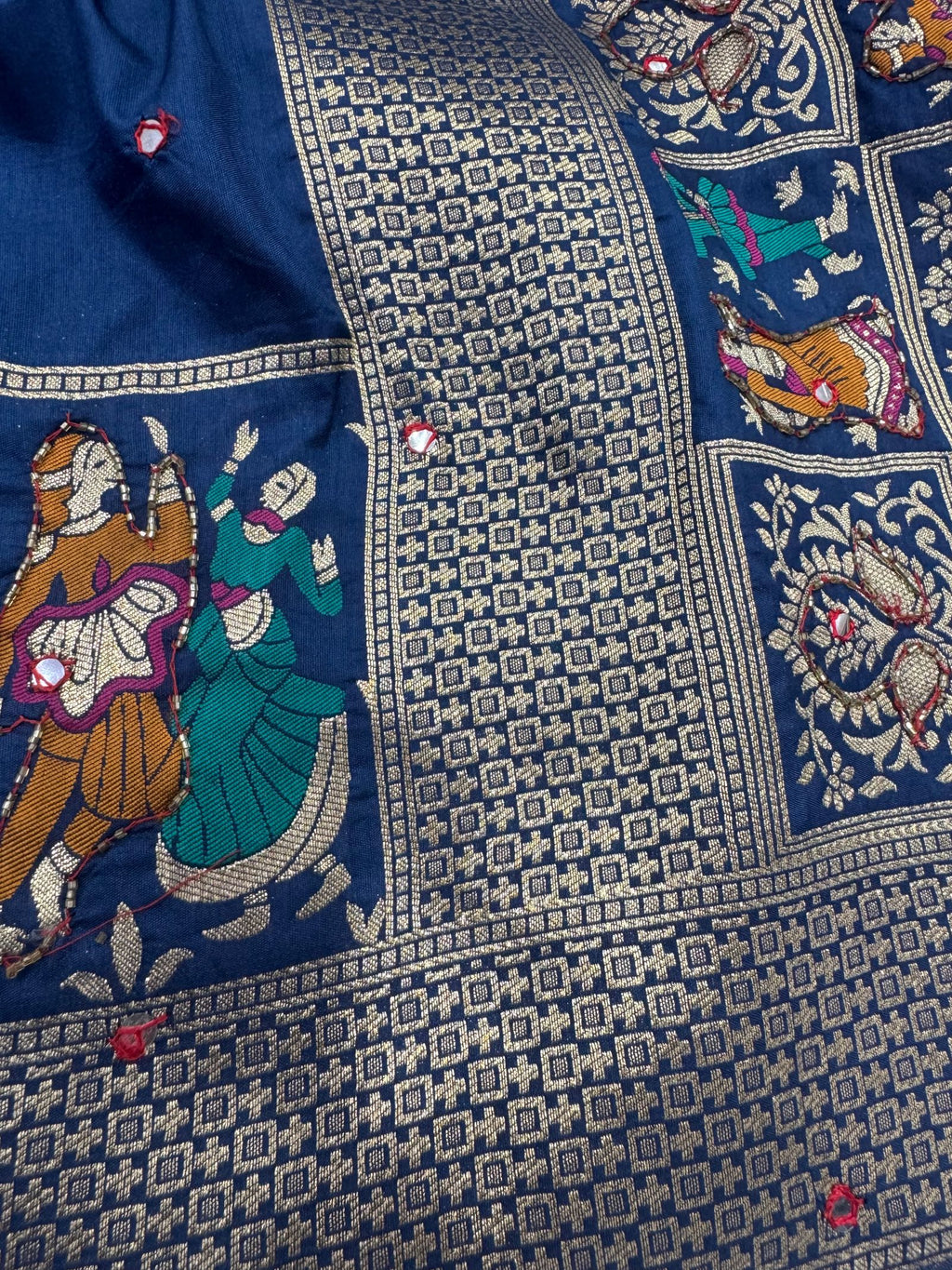 gcfxhjdkfh,v Saree Suruchi Sarees