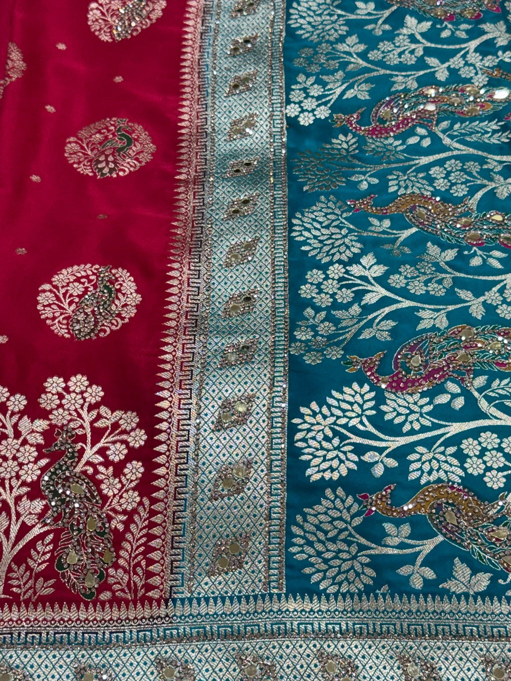 BVGCJVHKBKHJL' SAREE Suruchi Sarees