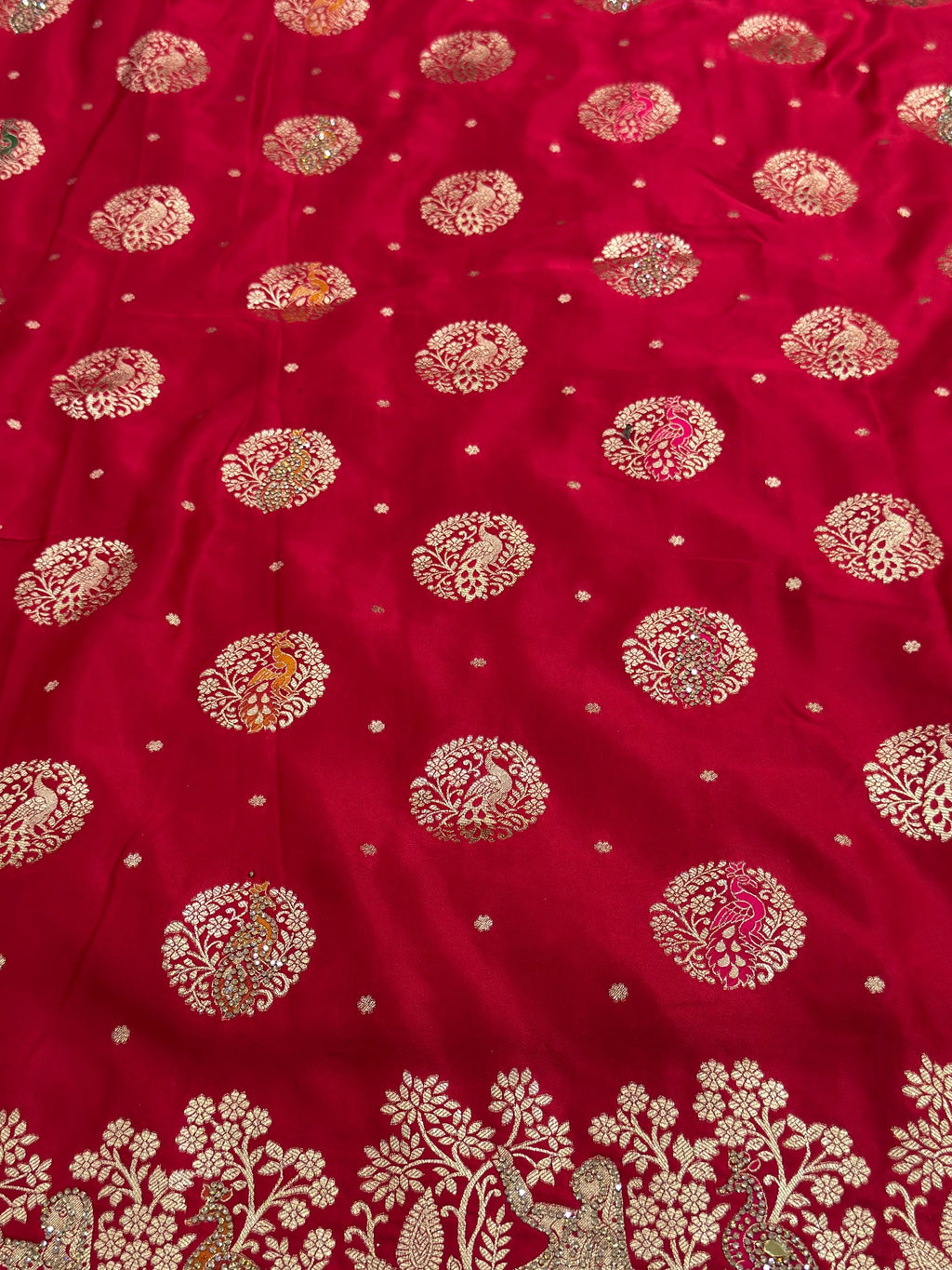 BVGCJVHKBKHJL' SAREE Suruchi Sarees
