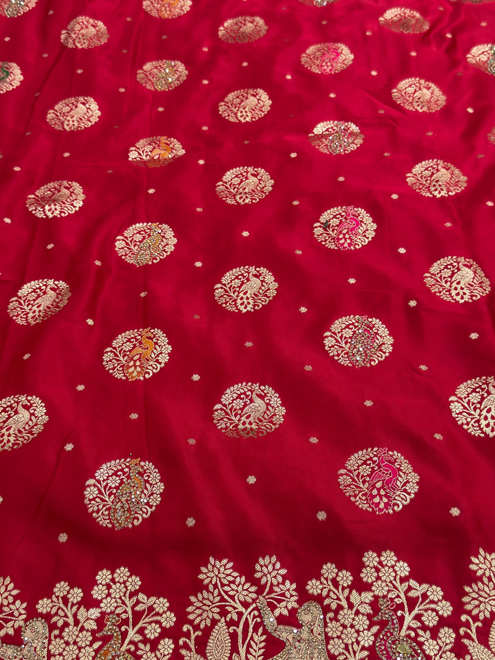 BVGCJVHKBKHJL' SAREE Suruchi Sarees
