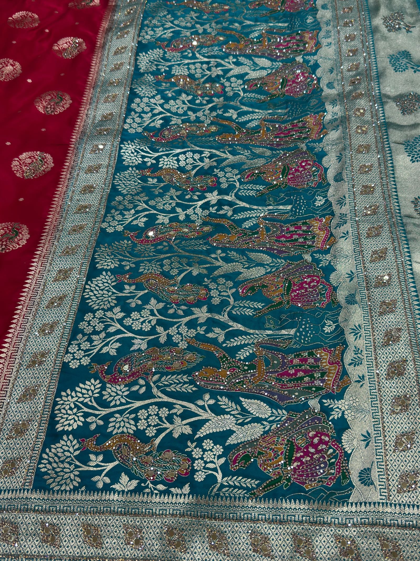 BVGCJVHKBKHJL' SAREE Suruchi Sarees